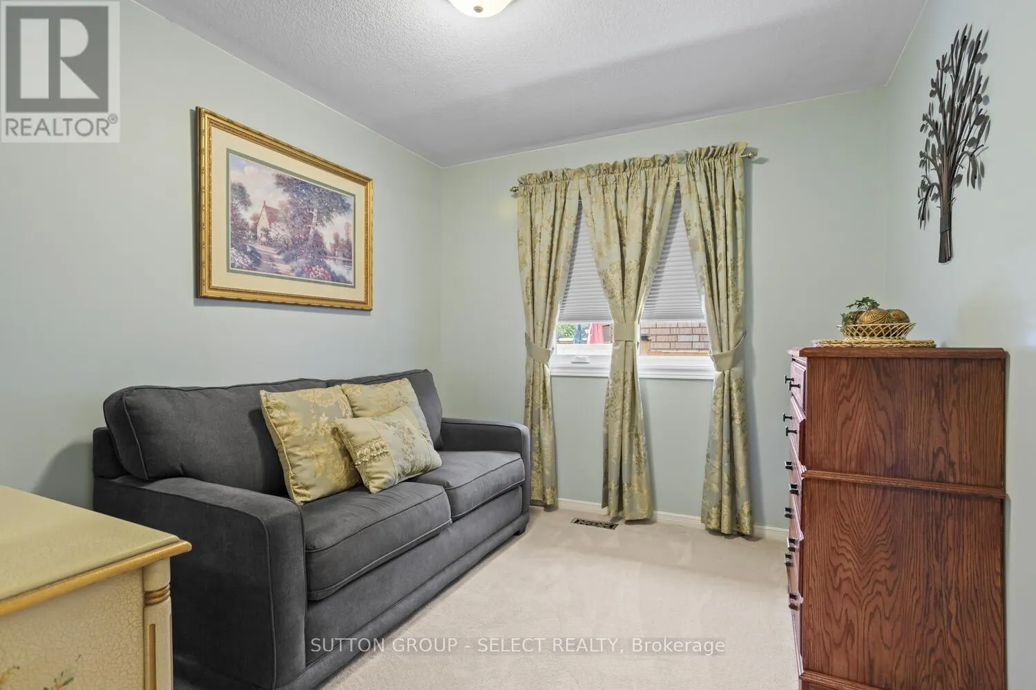 49 NEAL AVENUE
