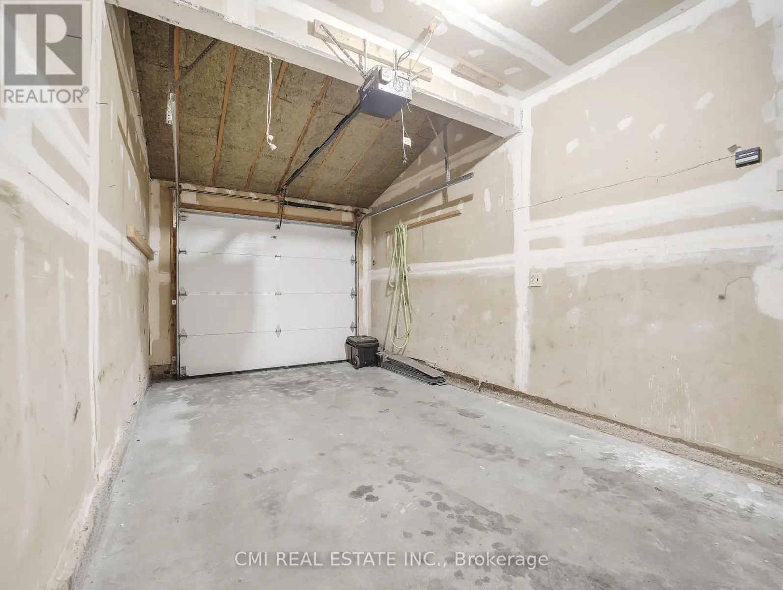 24 - 29 PAULANDER DRIVE