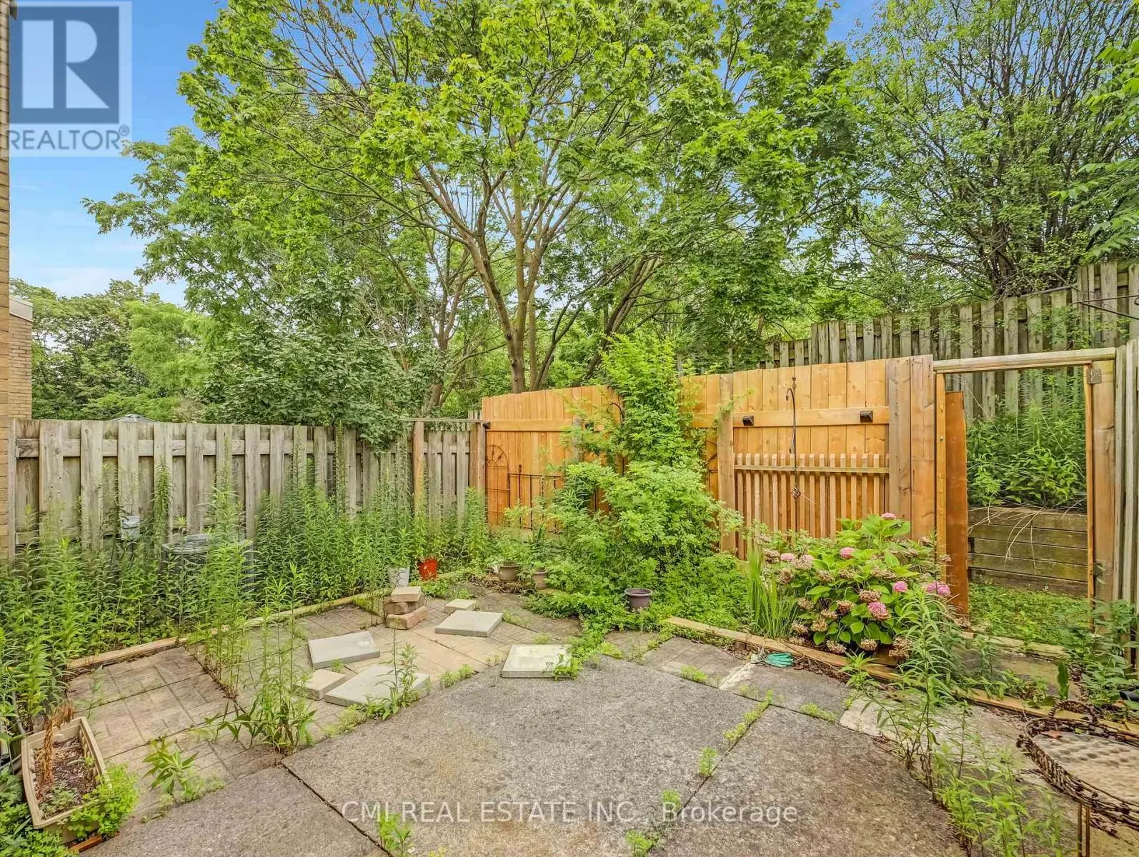 24 - 29 PAULANDER DRIVE