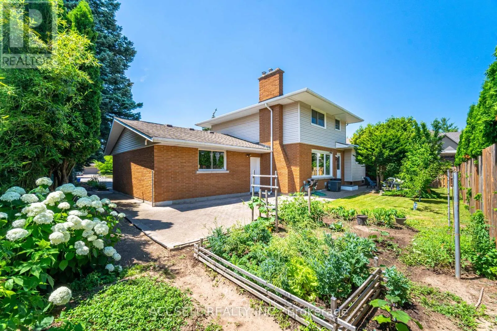 4 TANNER CIRCLE