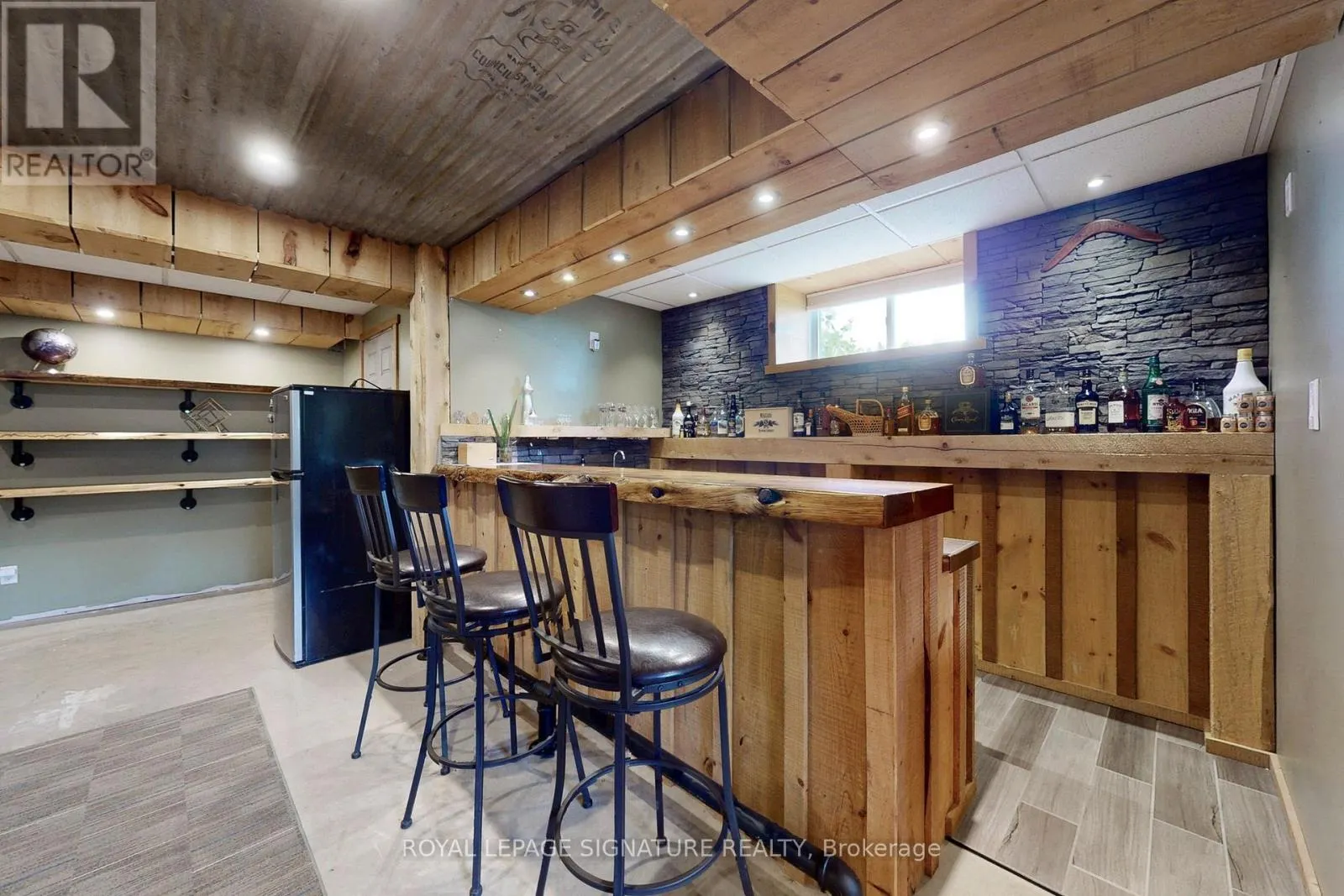4 CONCESSION RD 8 E