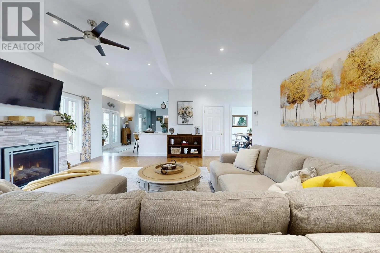 4 CONCESSION RD 8 E