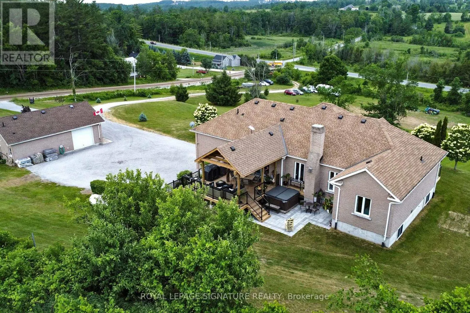 4 CONCESSION RD 8 E