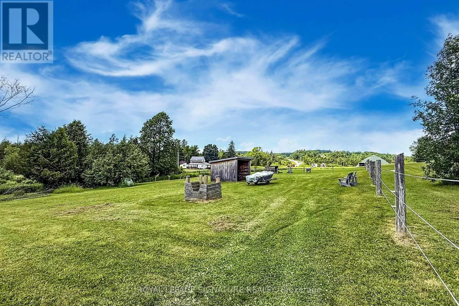 4 CONCESSION RD 8 E