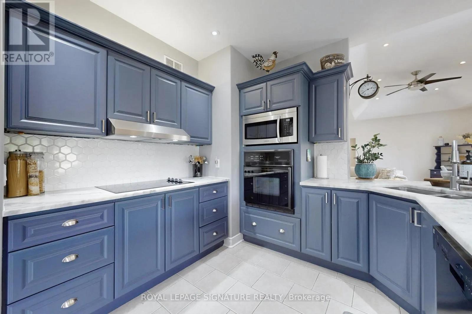 4 CONCESSION RD 8 E