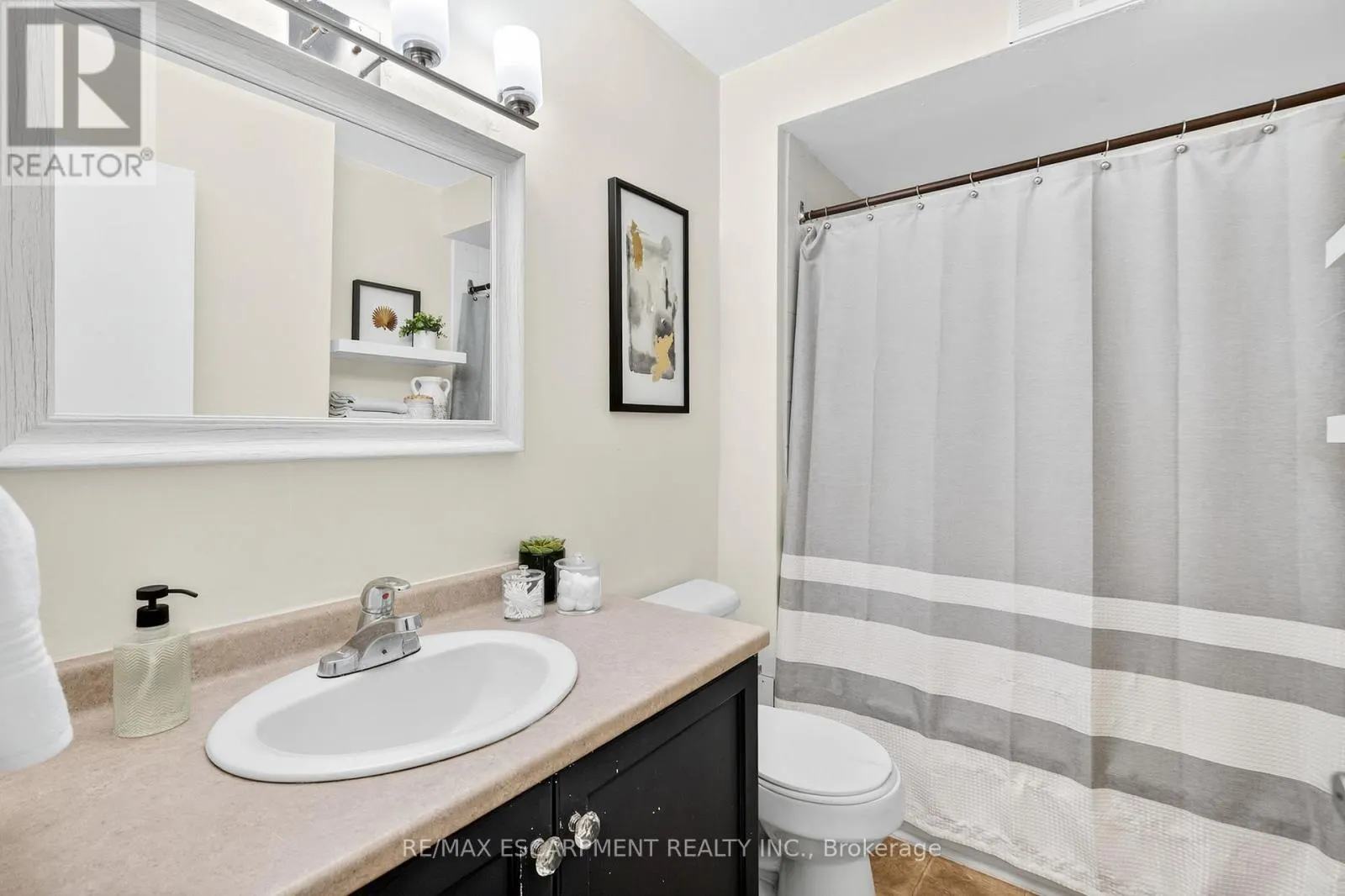 320 - 350 QUIGLEY ROAD