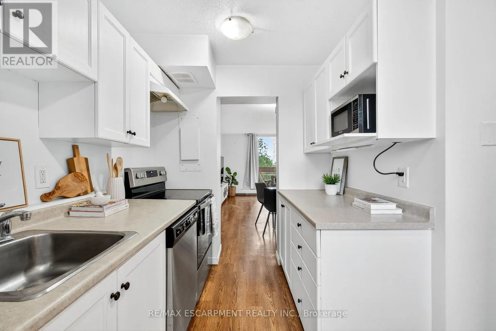 320 - 350 QUIGLEY ROAD