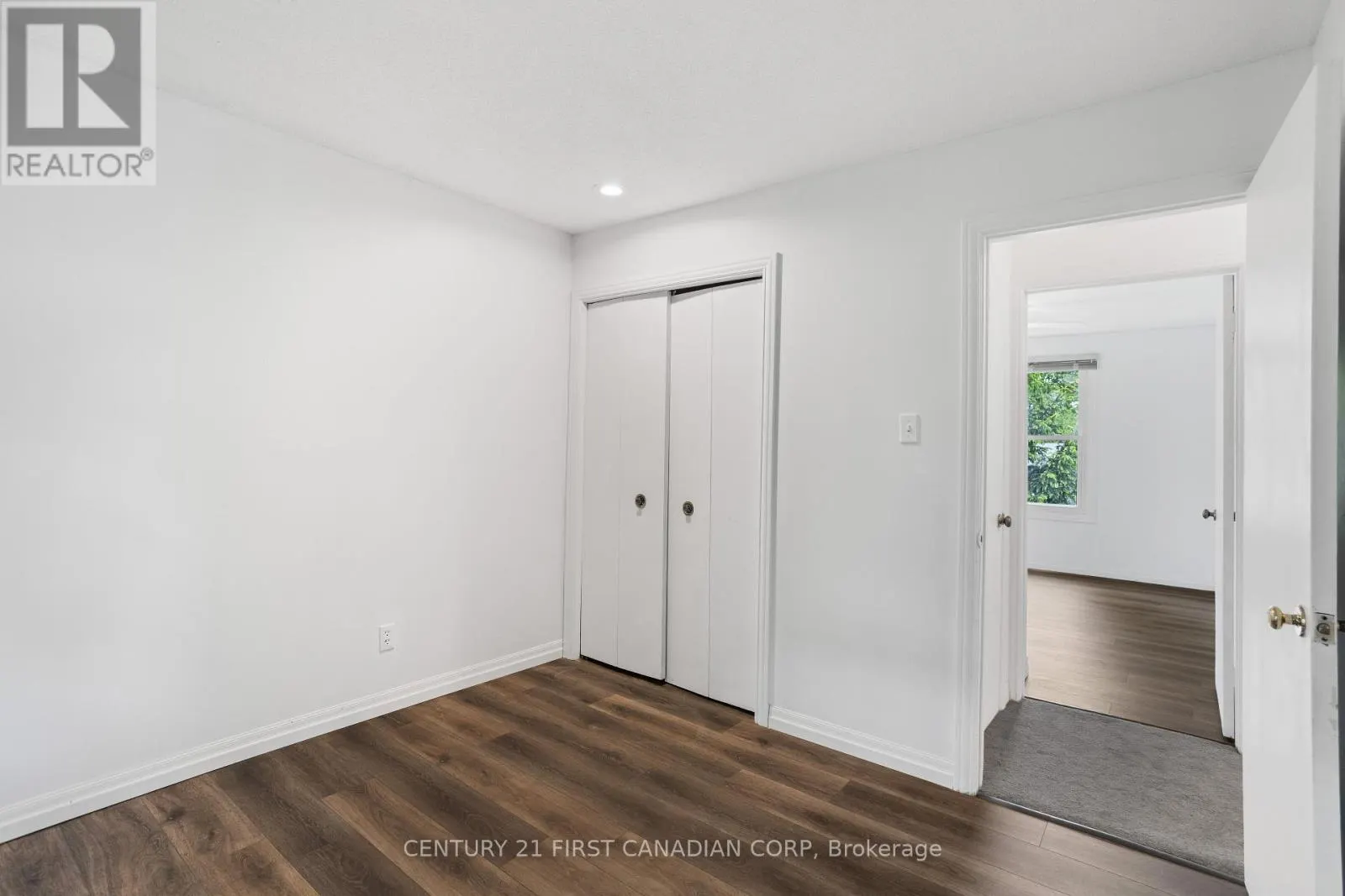 24 BARTLETT CRESCENT