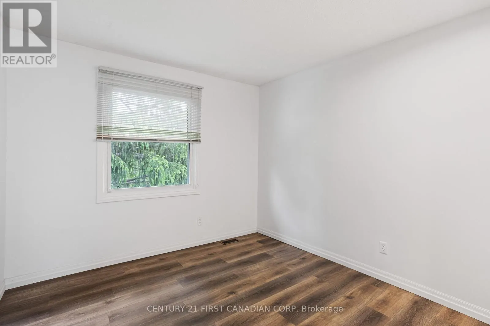 24 BARTLETT CRESCENT