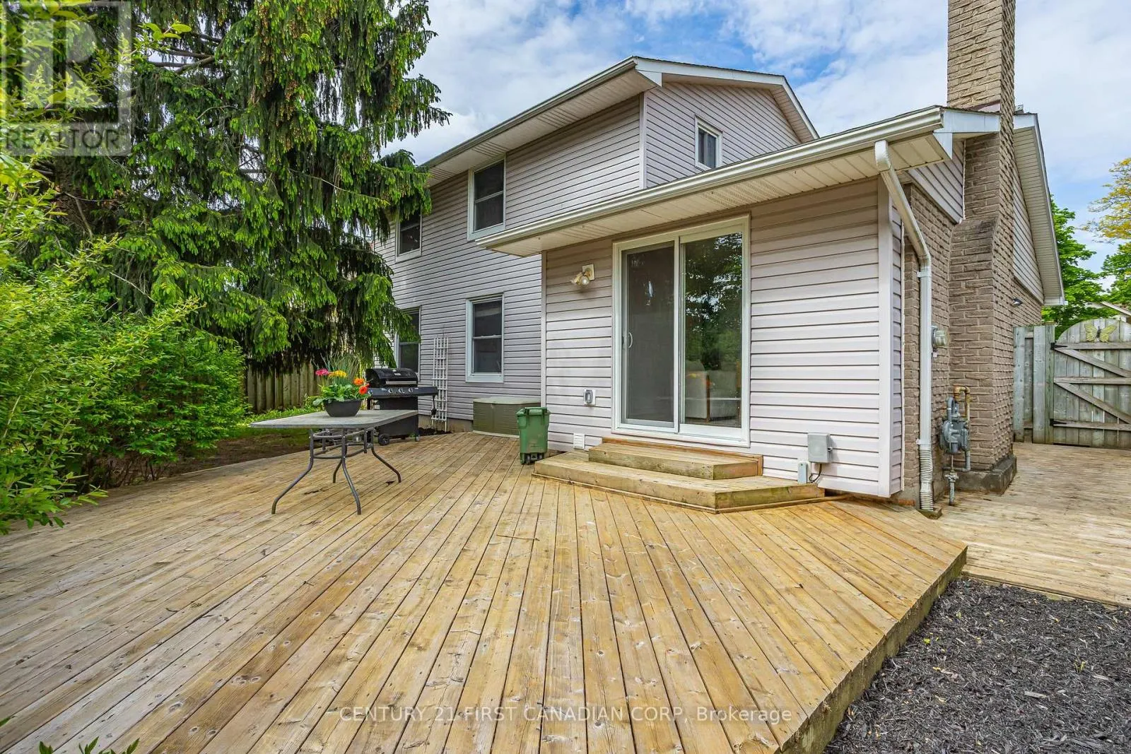 24 BARTLETT CRESCENT
