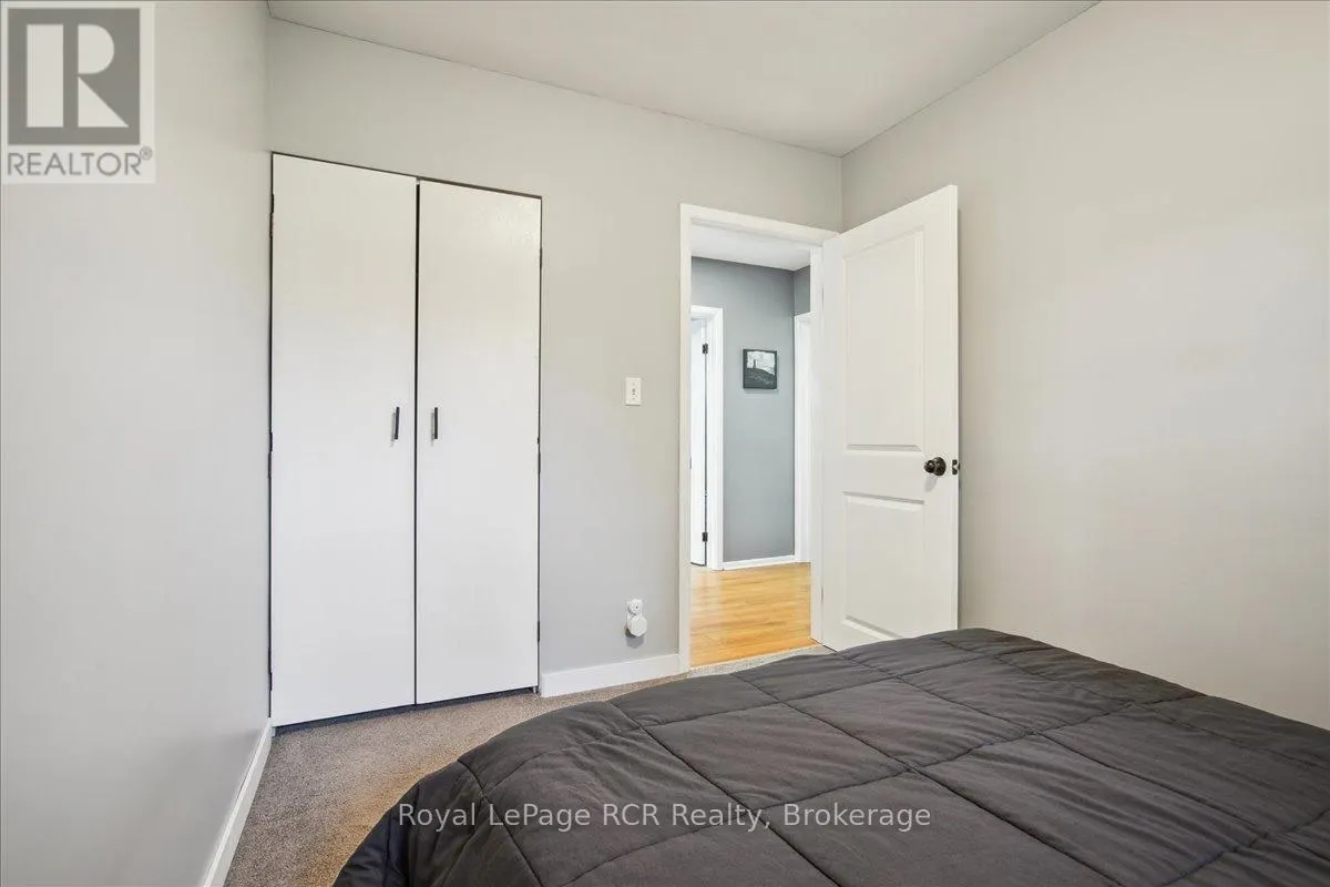 685 5TH AVENUE W