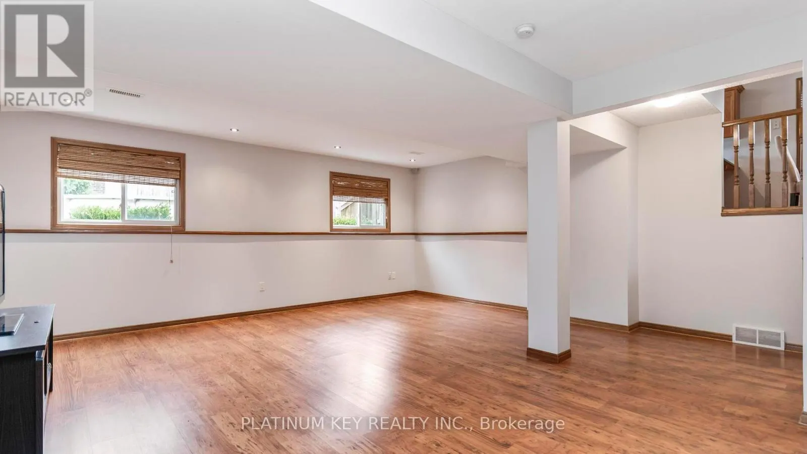 51 QUEENSWAY DRIVE