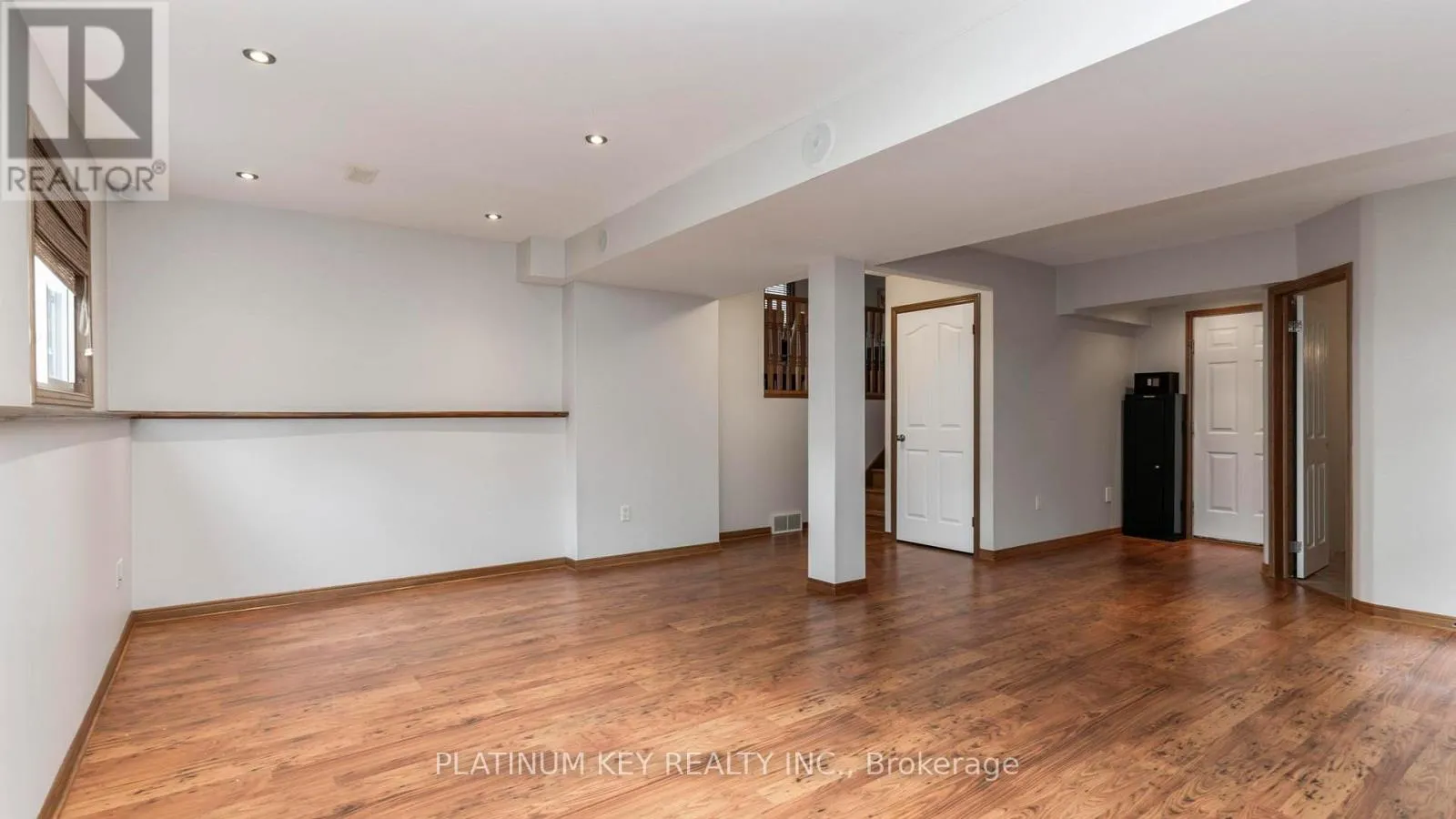 51 QUEENSWAY DRIVE