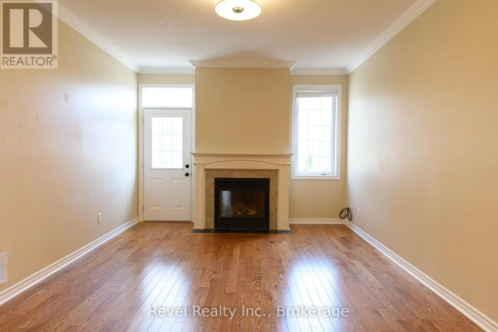 19 - 110 NAPIER STREET W, #19