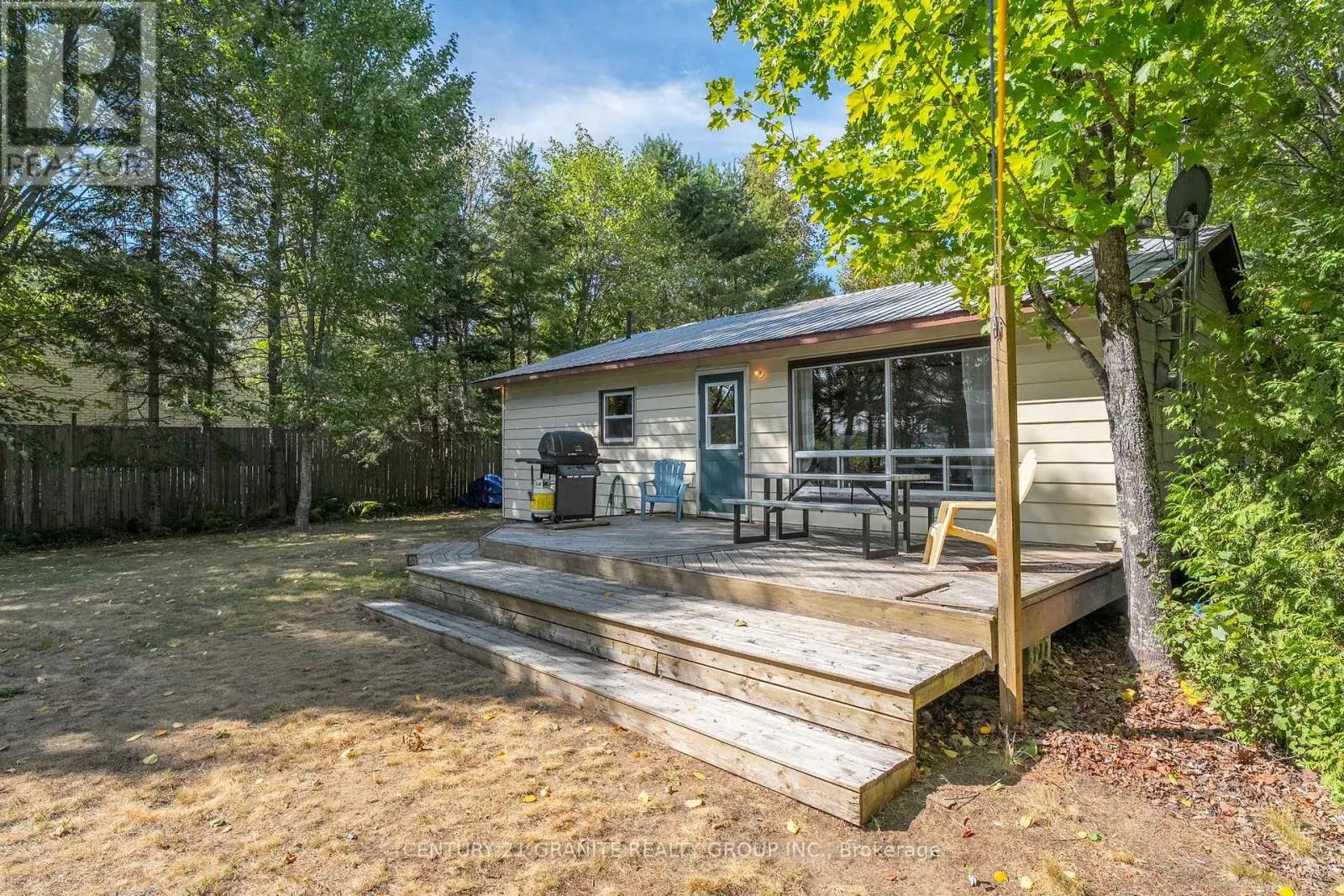 920 PAPINEAU LAKE ROAD