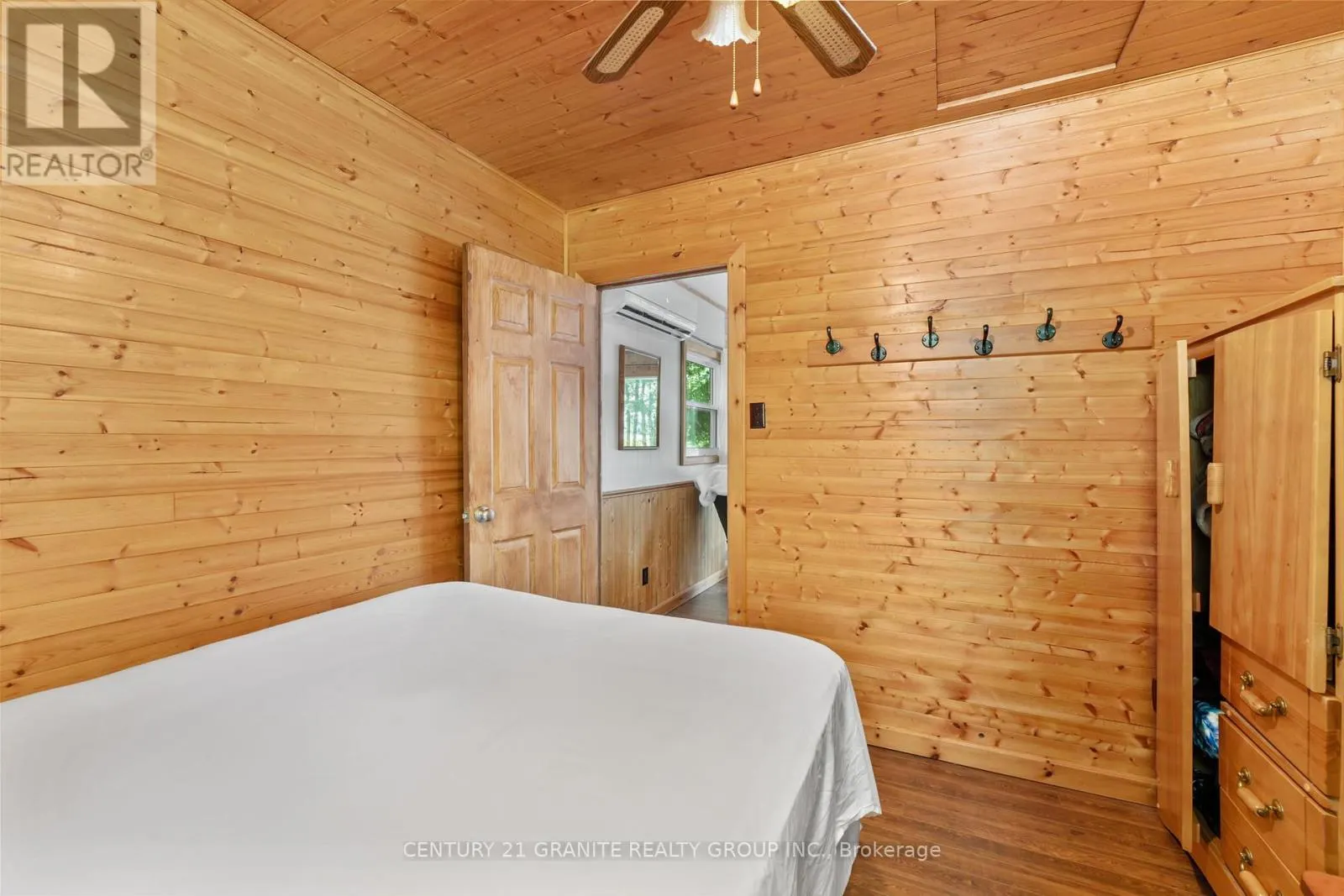 920 PAPINEAU LAKE ROAD
