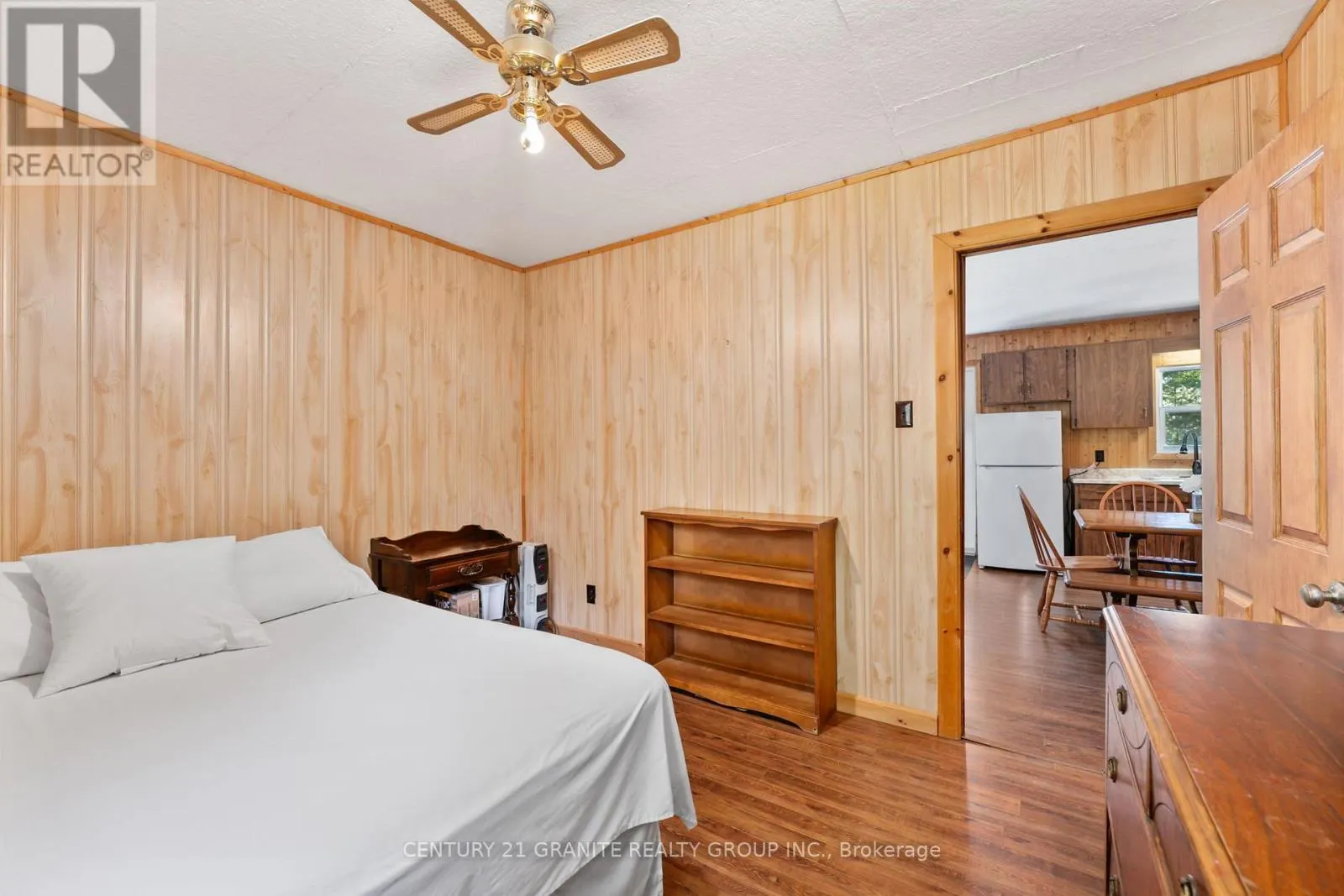 920 PAPINEAU LAKE ROAD