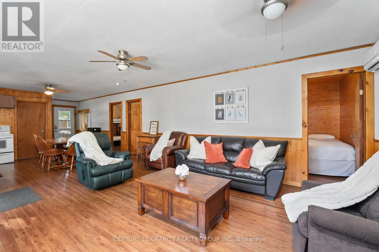 920 PAPINEAU LAKE ROAD