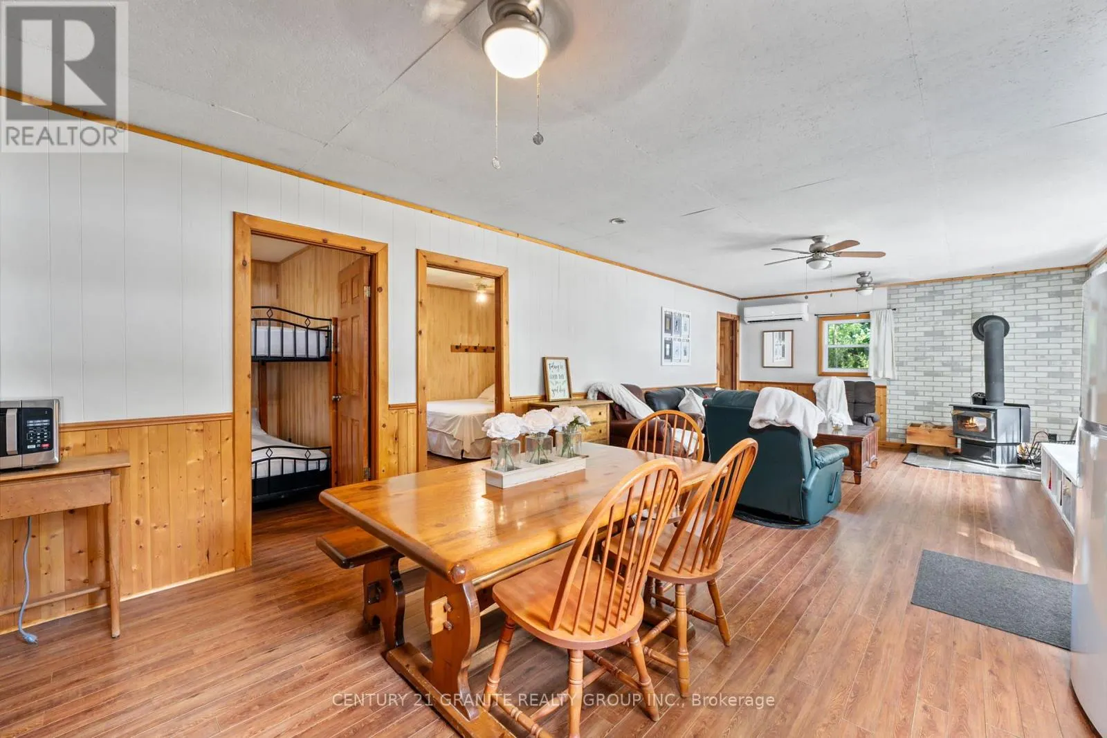 920 PAPINEAU LAKE ROAD