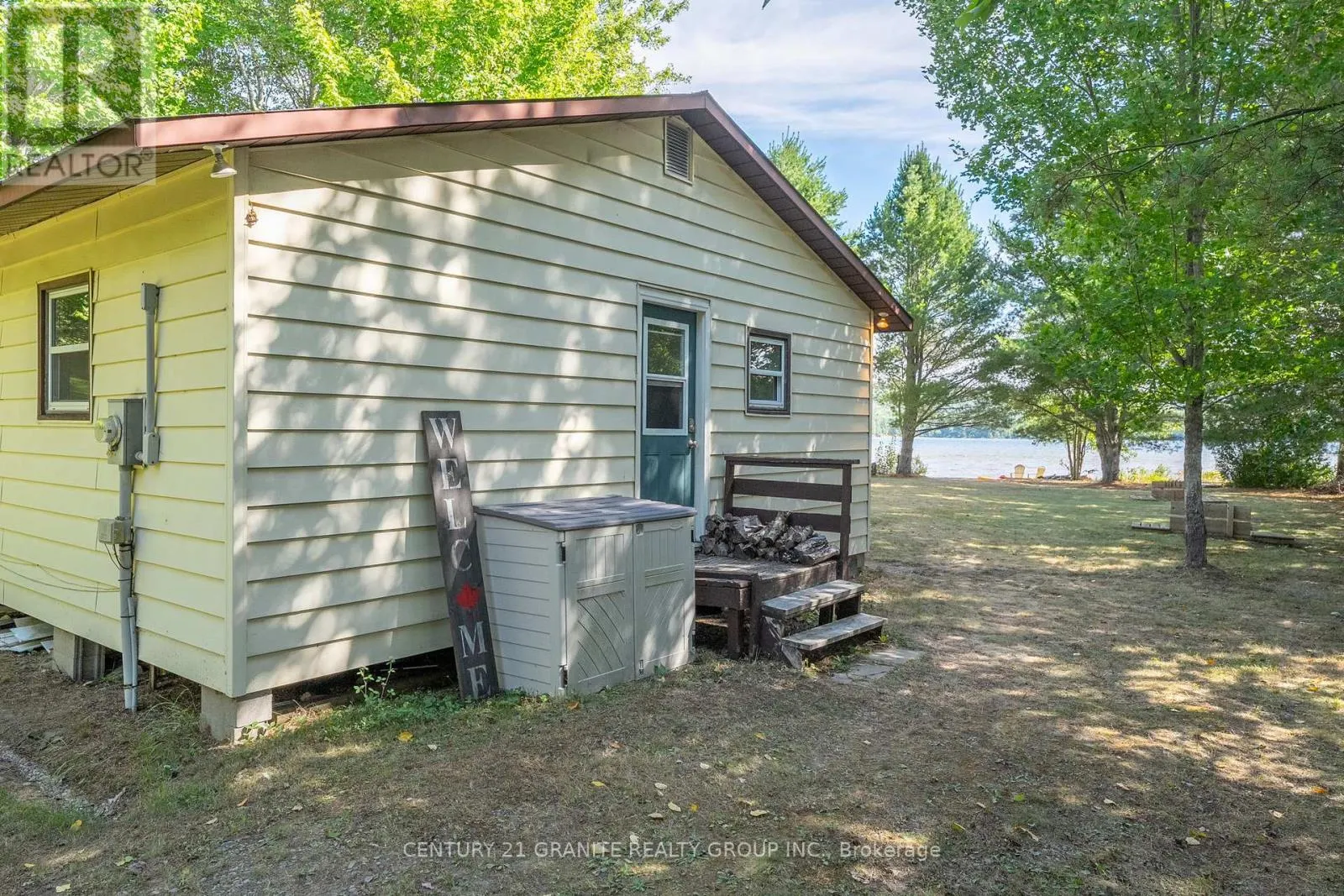 920 PAPINEAU LAKE ROAD