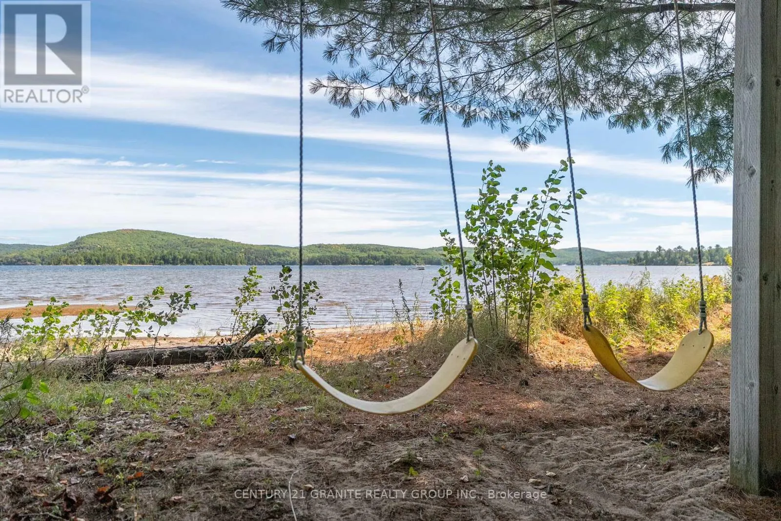 920 PAPINEAU LAKE ROAD