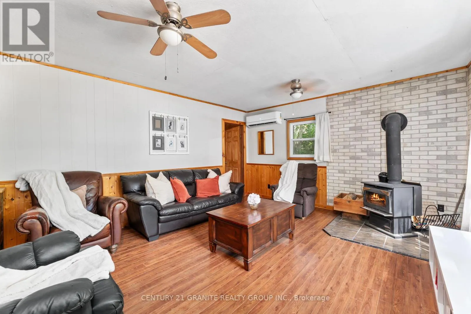 920 PAPINEAU LAKE ROAD