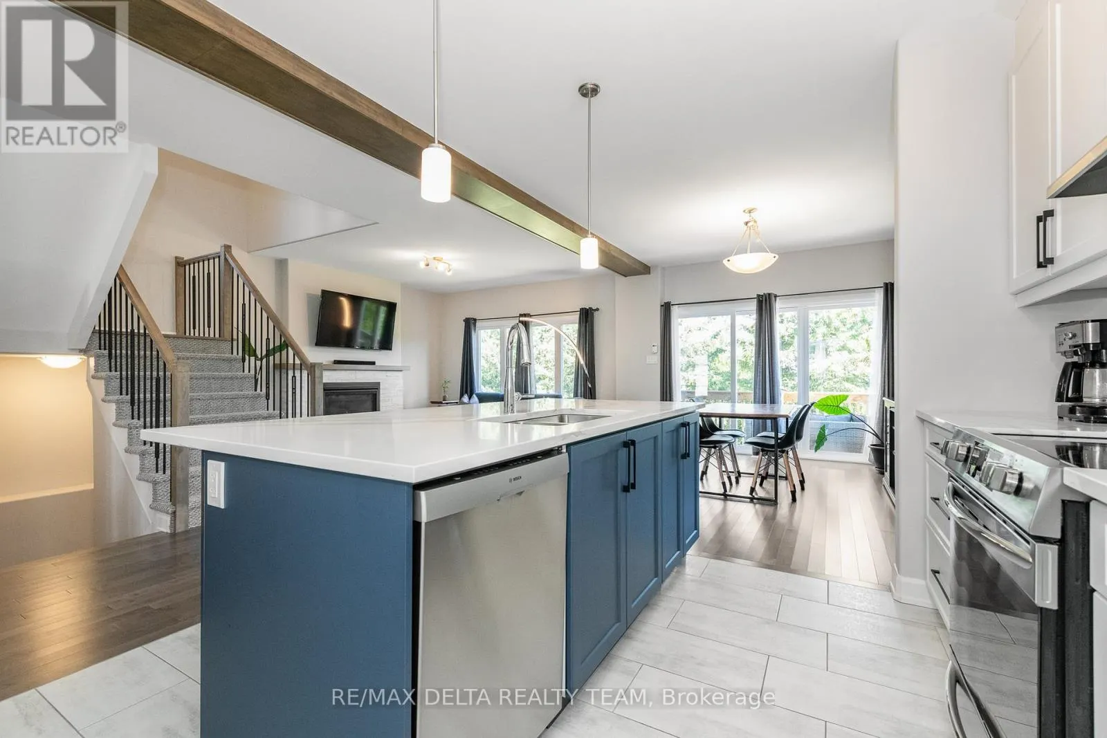 688 GENEVA CRESCENT