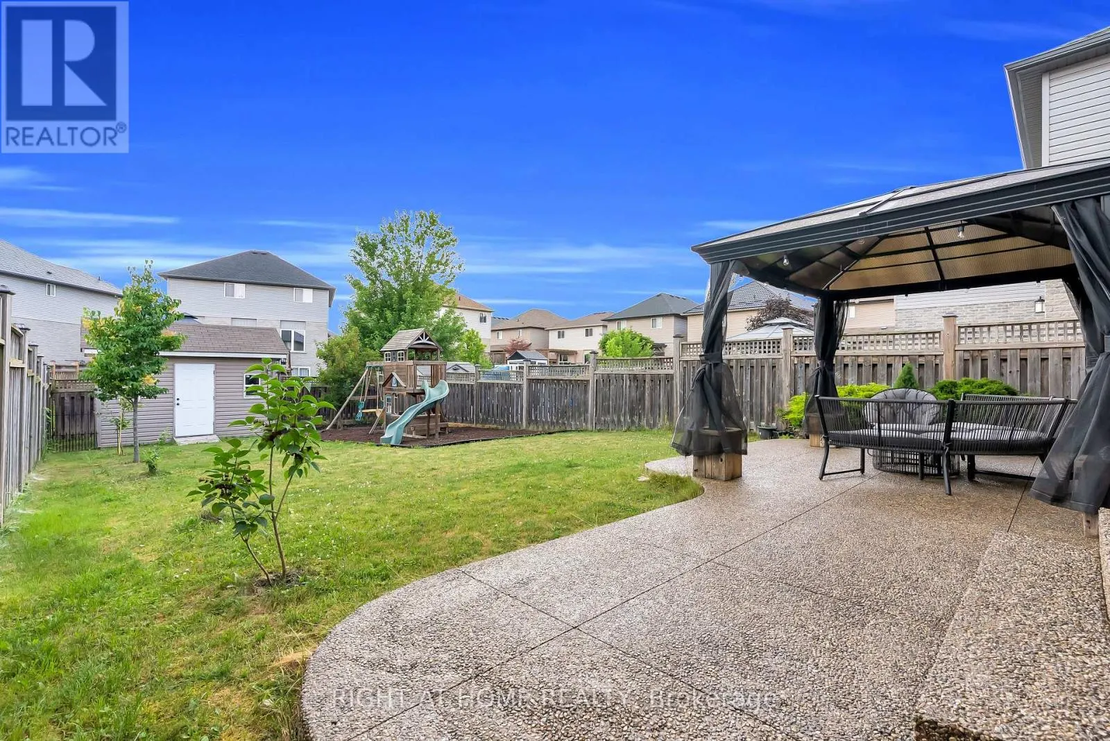 25 STONEGLEN WAY