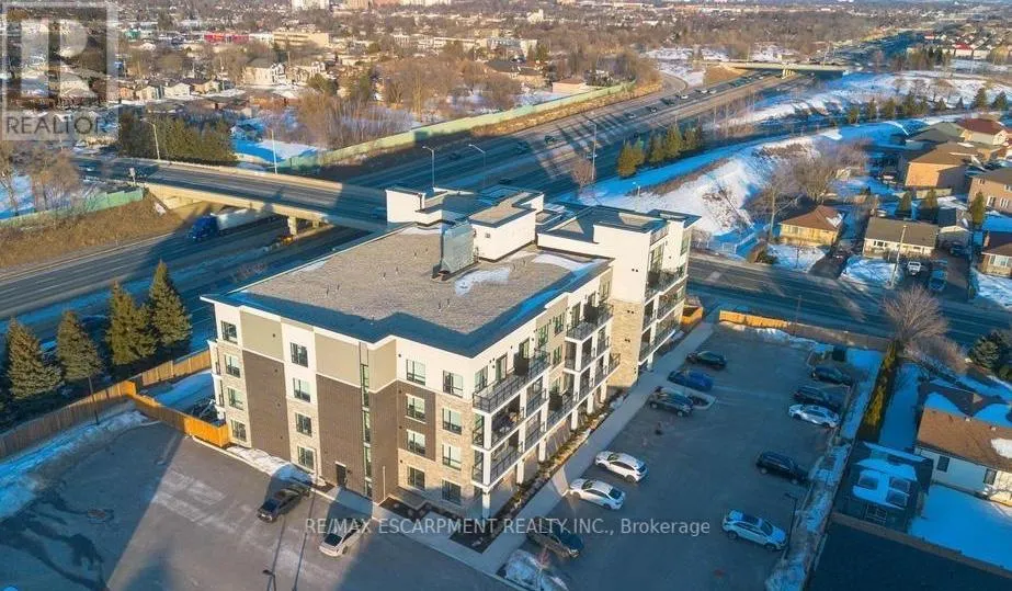 102 - 120 SPRINGVALLEY CRESCENT