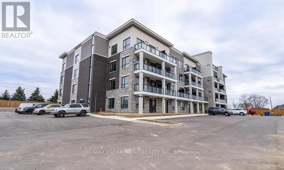 102 - 120 SPRINGVALLEY CRESCENT