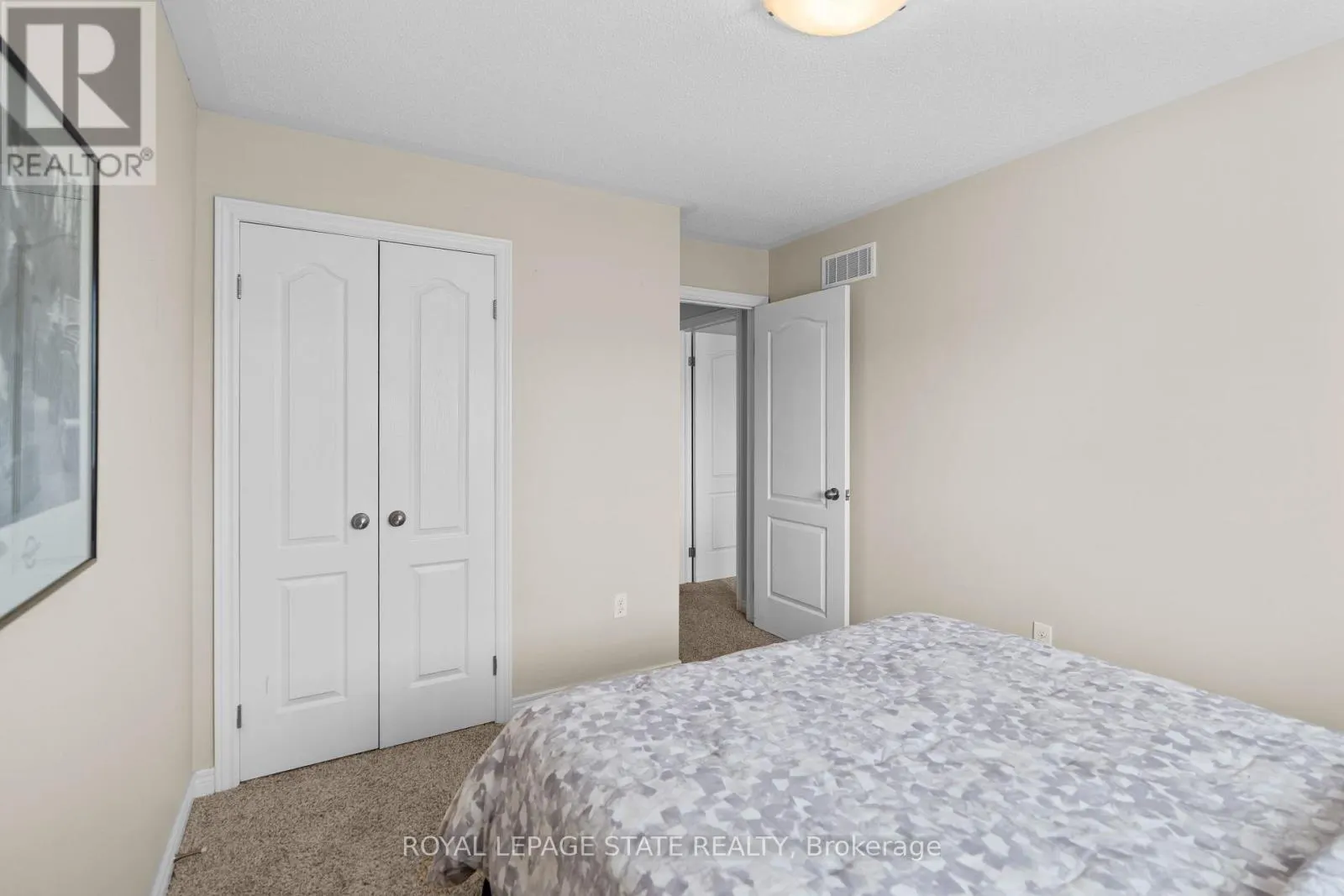 27 MARINA POINT CRESCENT