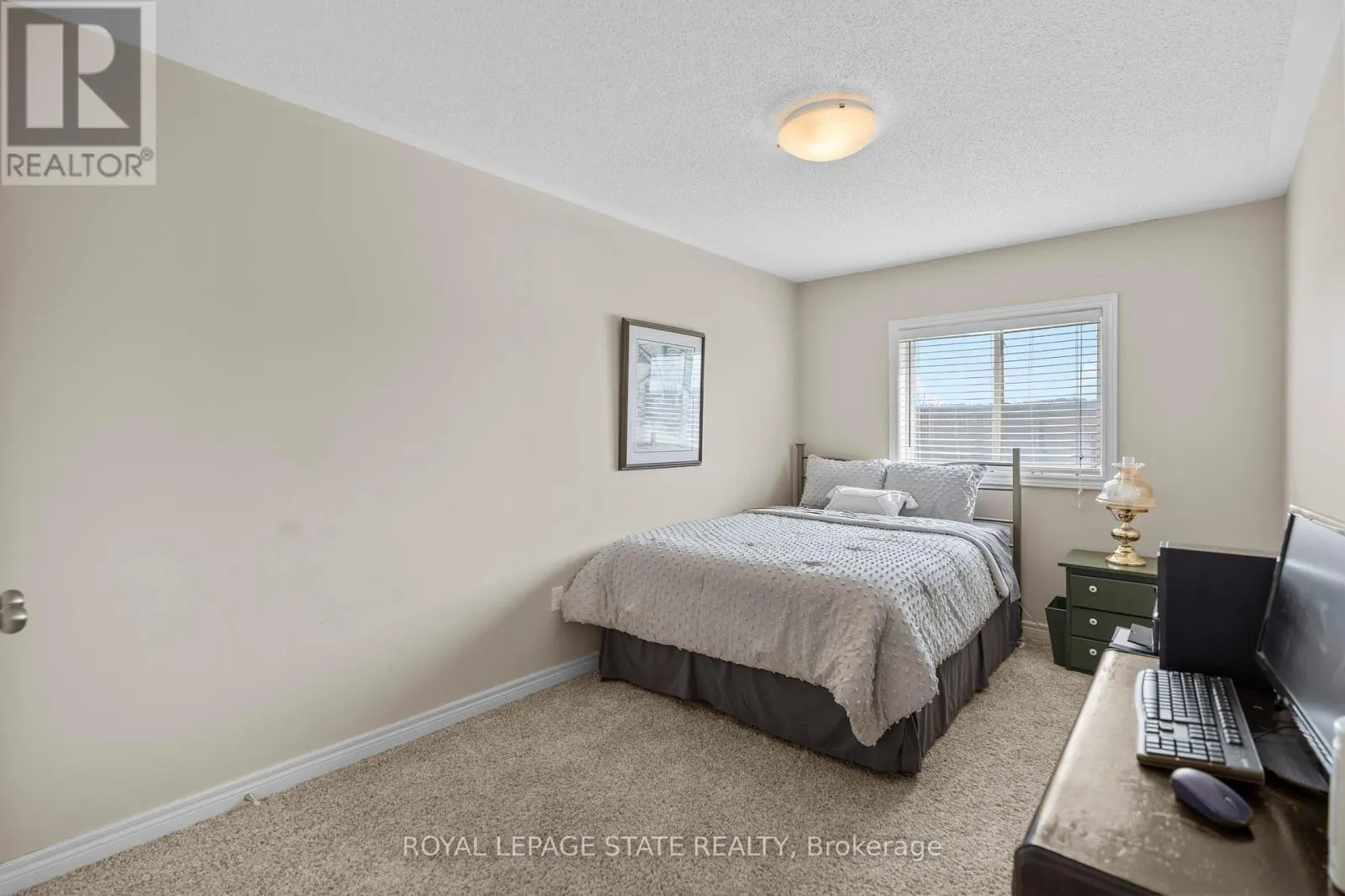 27 MARINA POINT CRESCENT