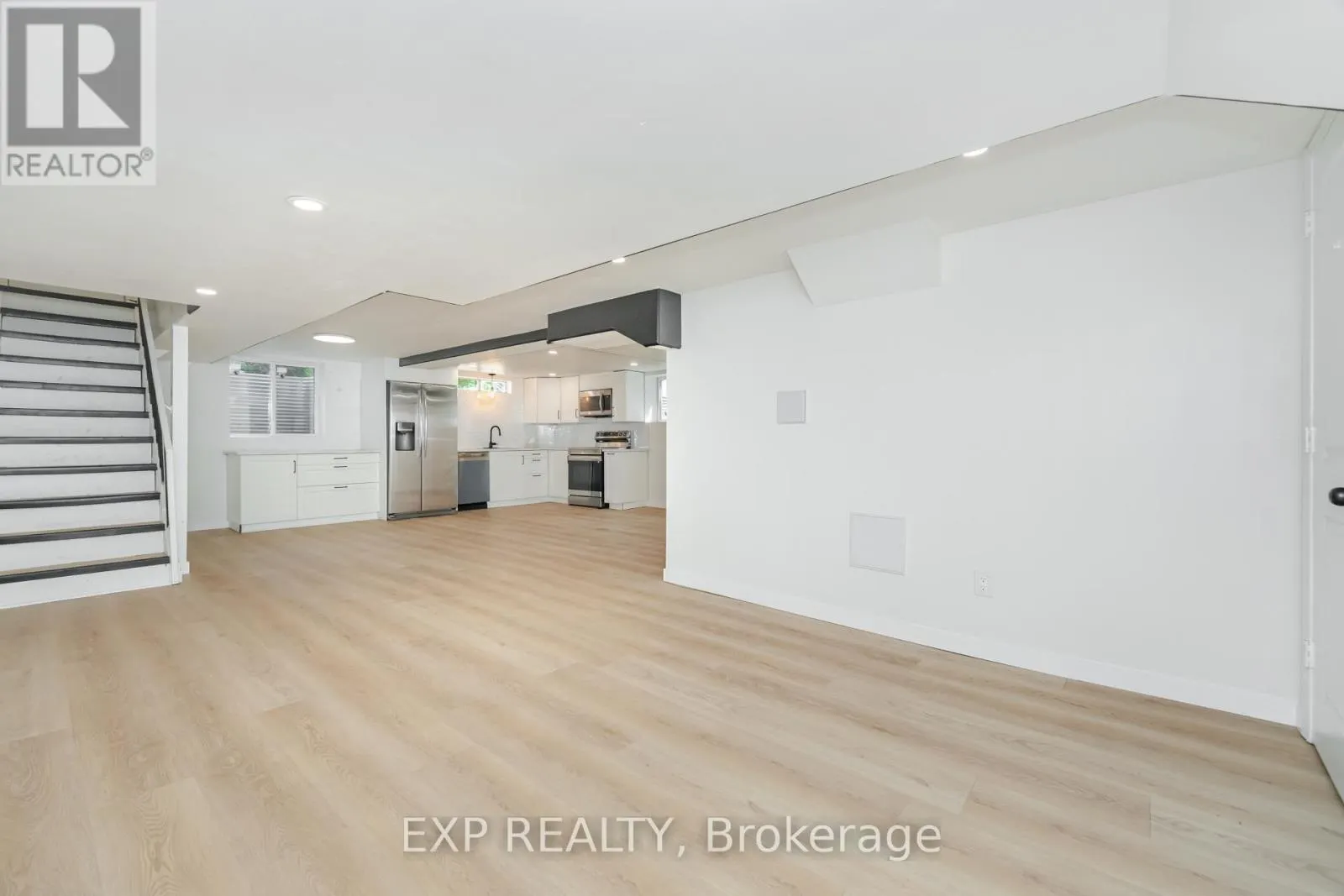 LOWER - 214 FOREST HILL DRIVE