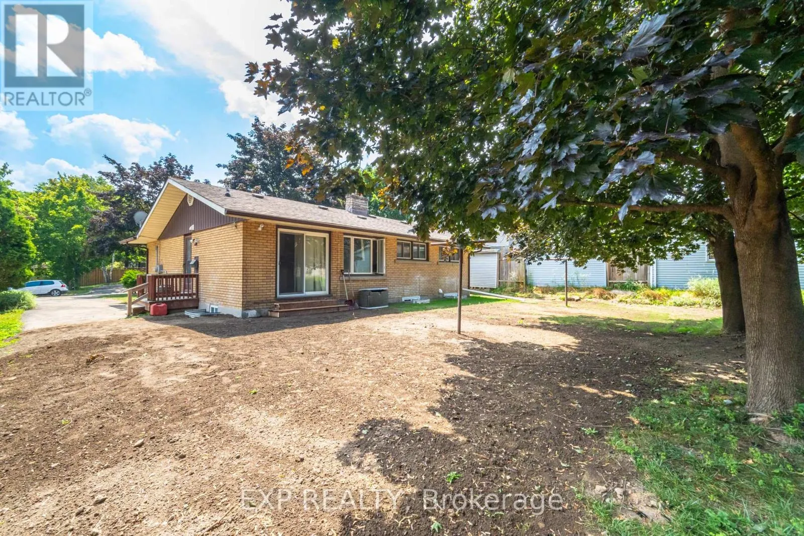 LOWER - 214 FOREST HILL DRIVE