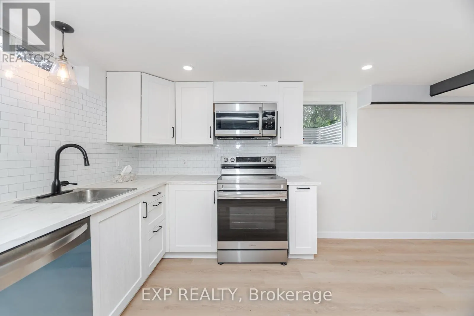 LOWER - 214 FOREST HILL DRIVE