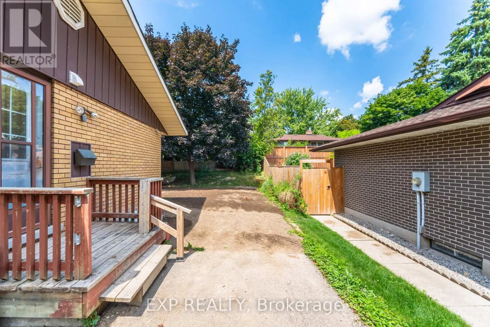 LOWER - 214 FOREST HILL DRIVE