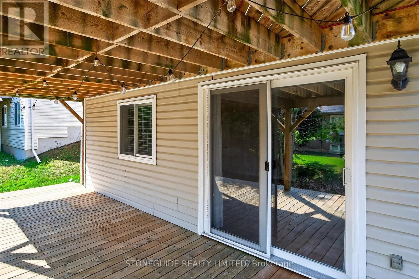 1726 RAVENWOOD DRIVE