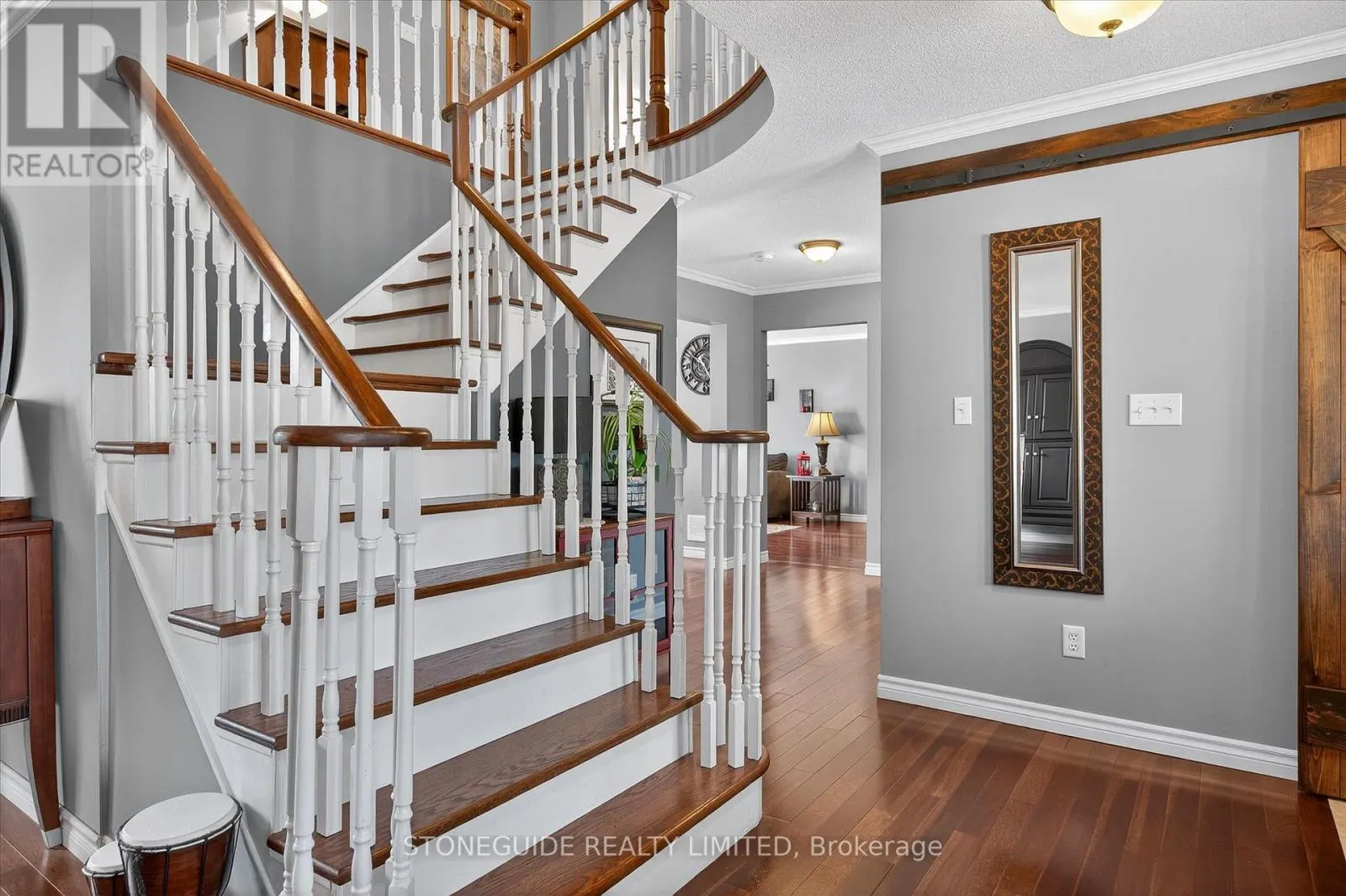 1726 RAVENWOOD DRIVE
