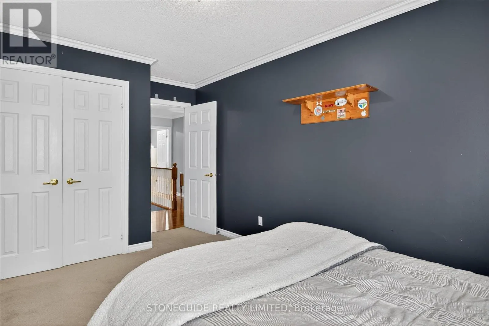 1726 RAVENWOOD DRIVE