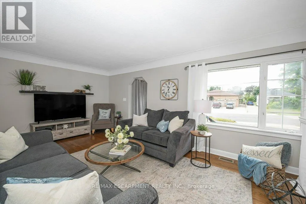 480 MOHAWK ROAD W