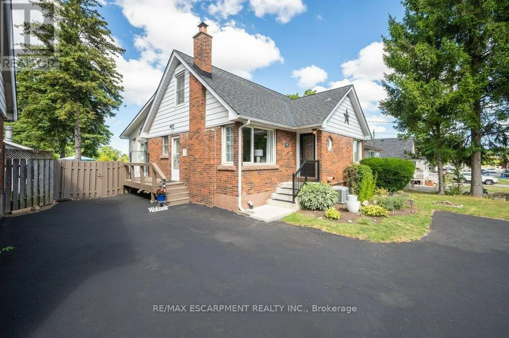 480 MOHAWK ROAD W