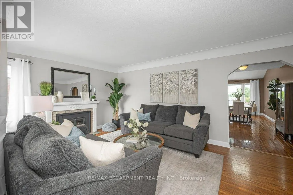 480 MOHAWK ROAD W