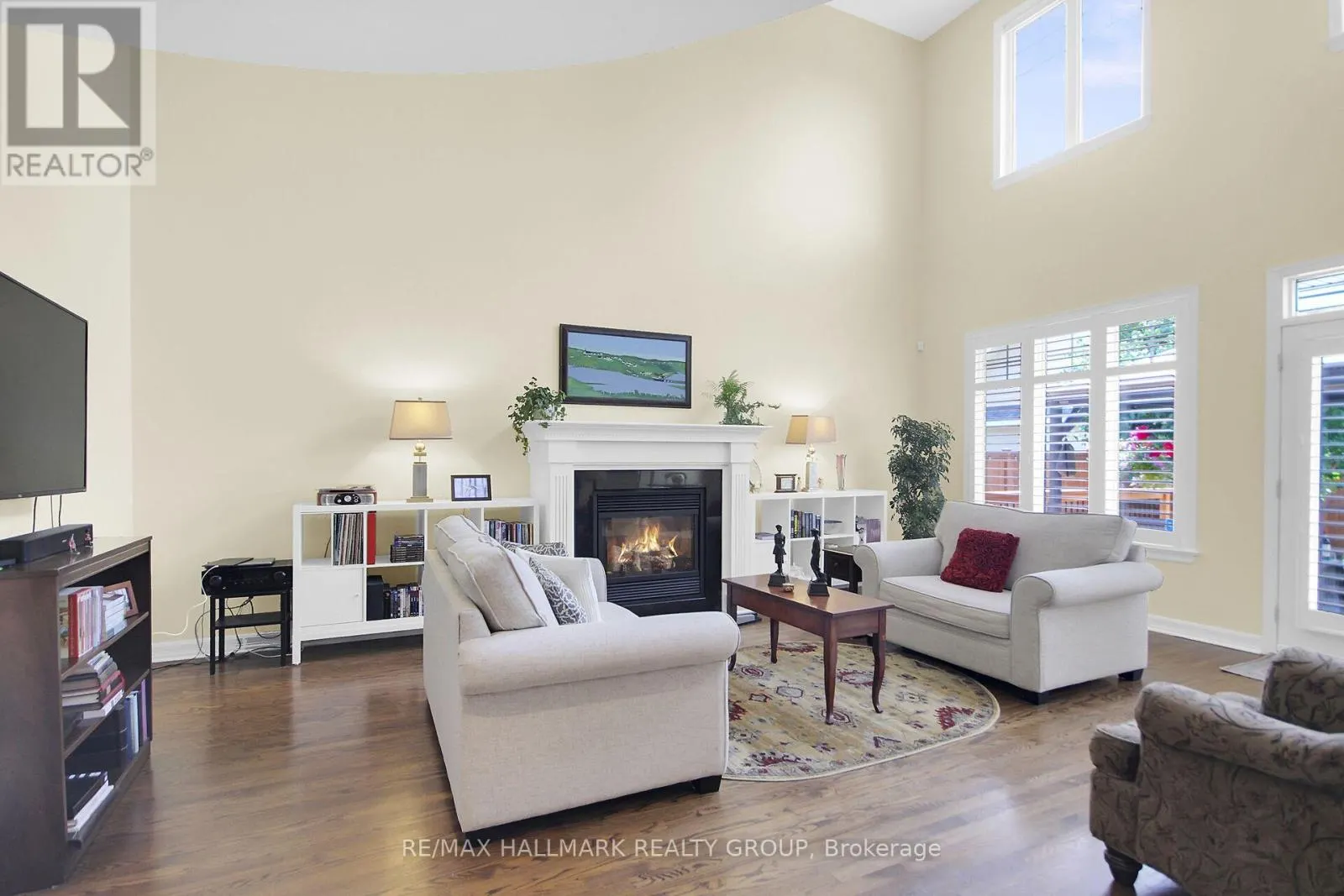30 OAKBRIAR CRESCENT