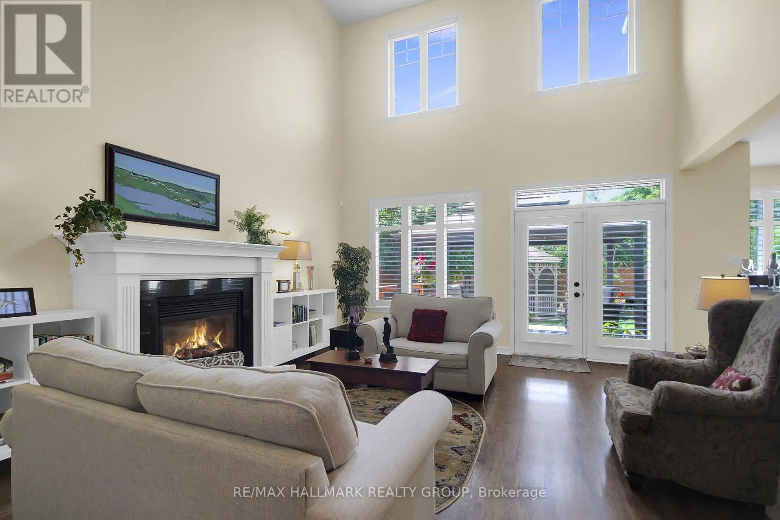 30 OAKBRIAR CRESCENT