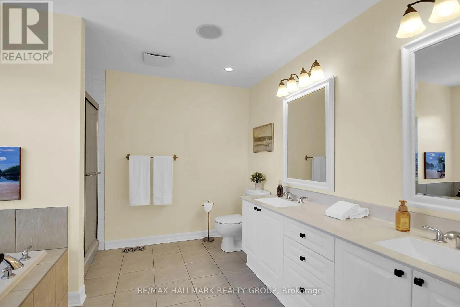 30 OAKBRIAR CRESCENT