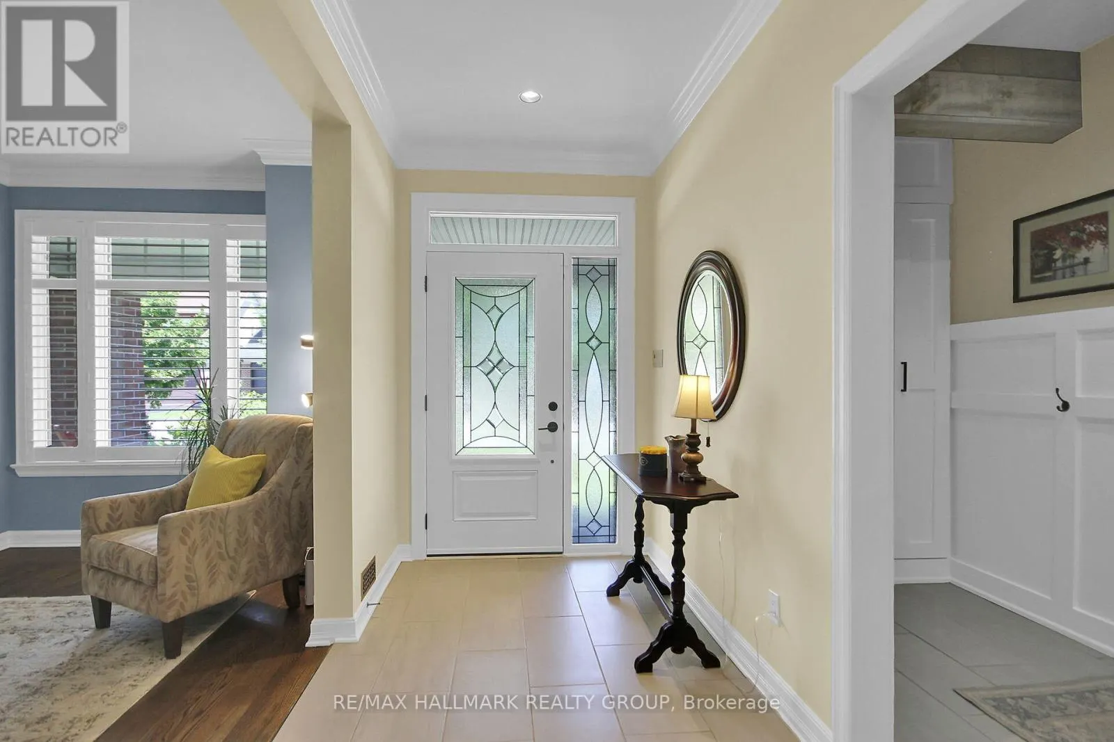 30 OAKBRIAR CRESCENT