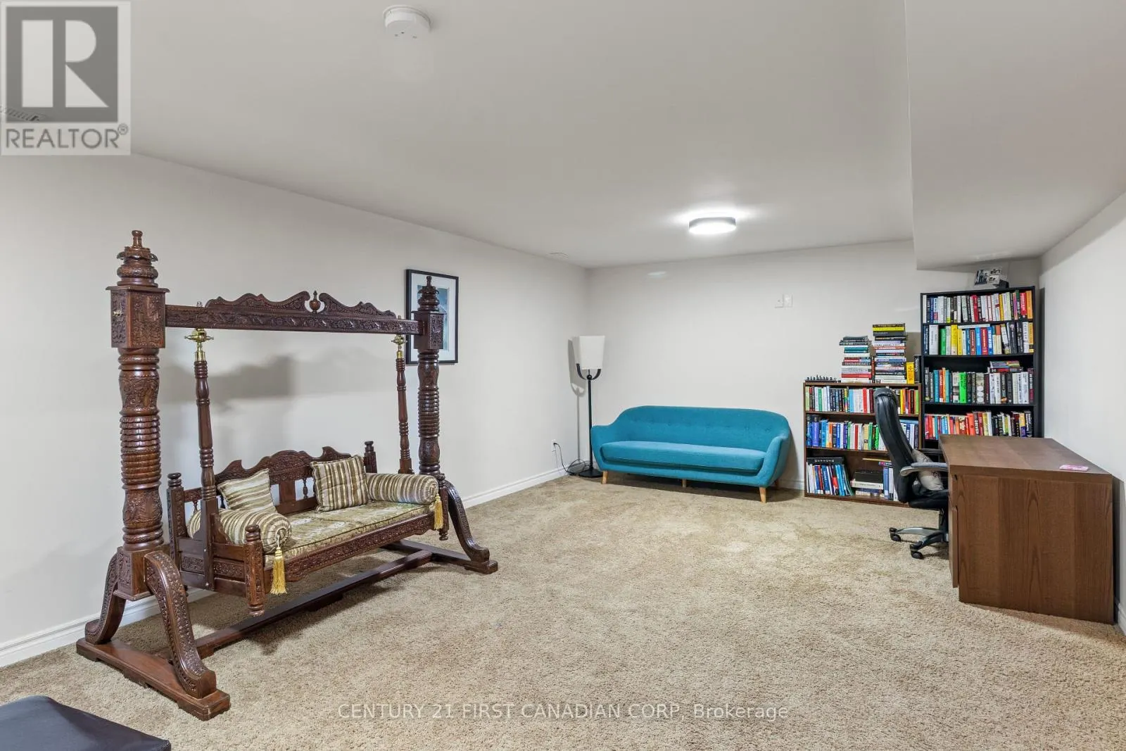 10 - 515 SKYLINE AVENUE, #10