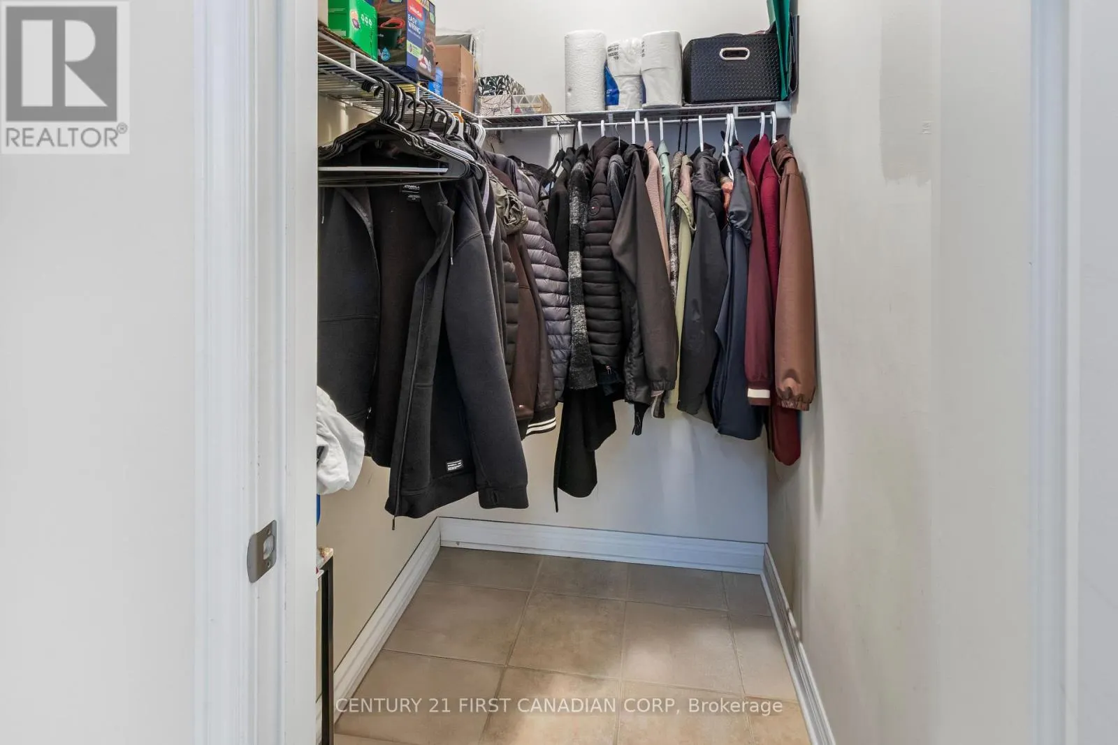 10 - 515 SKYLINE AVENUE, #10