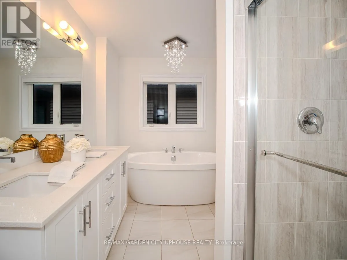 111 STARFIRE CRESCENT
