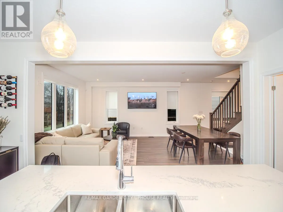 111 STARFIRE CRESCENT